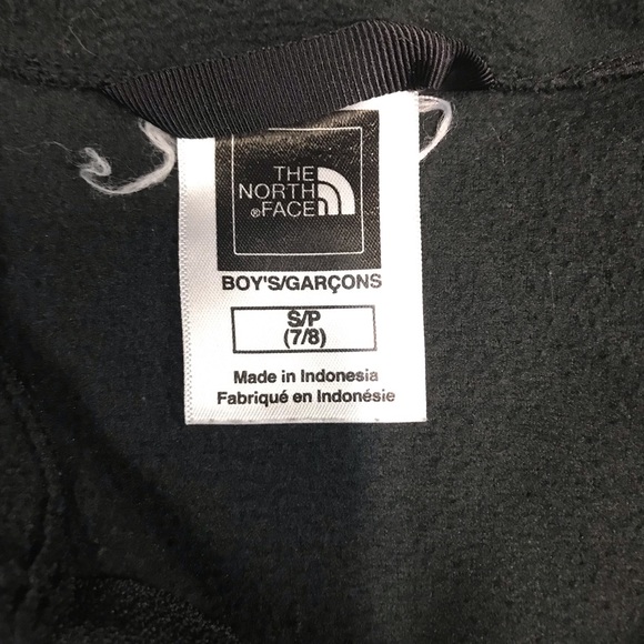 The North Face pull over - Picture 3 of 4
